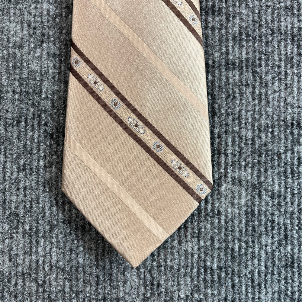 Van Heusen Mens Tan Beige Striped Silk Blend Necktie Geometric Floral Pattern